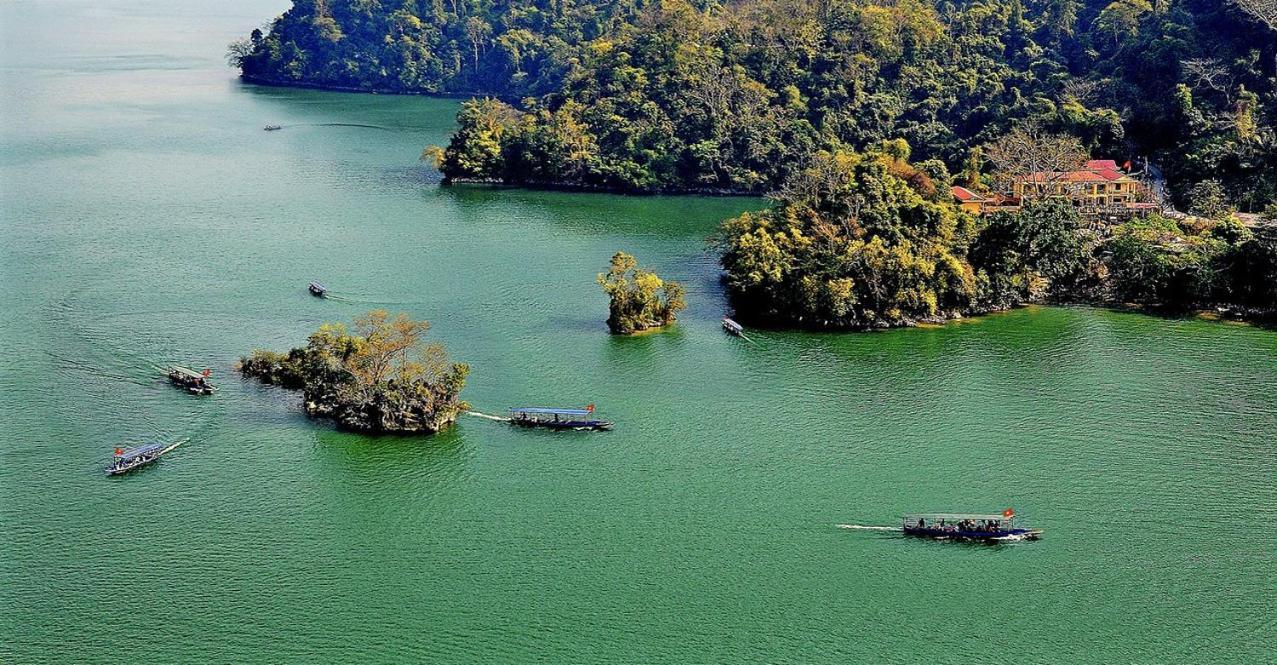 فندق Coc Poucفي  Ba Be Lakeside Bungalow المظهر الخارجي الصورة